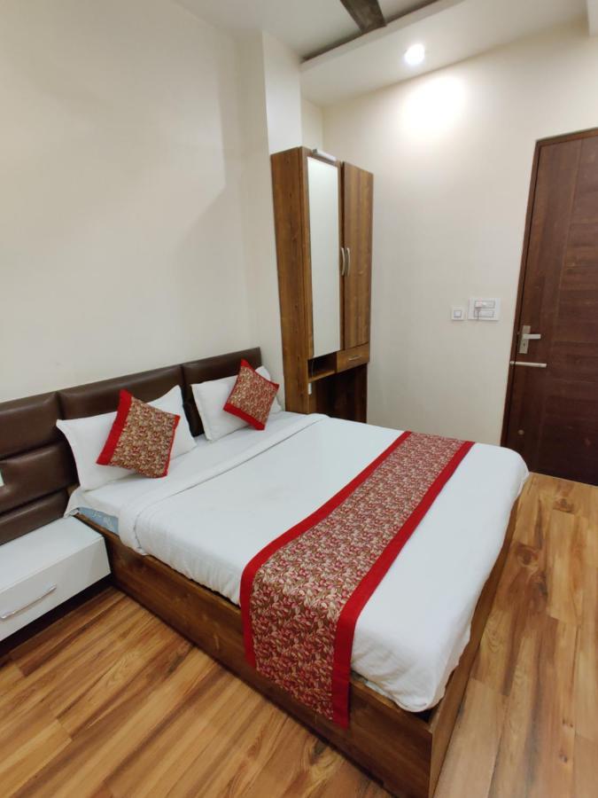 Hotel 56 - 200 Meter From Golden Temple Amritsar Exterior foto