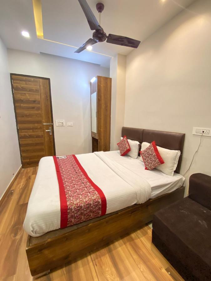 Hotel 56 - 200 Meter From Golden Temple Amritsar Exterior foto