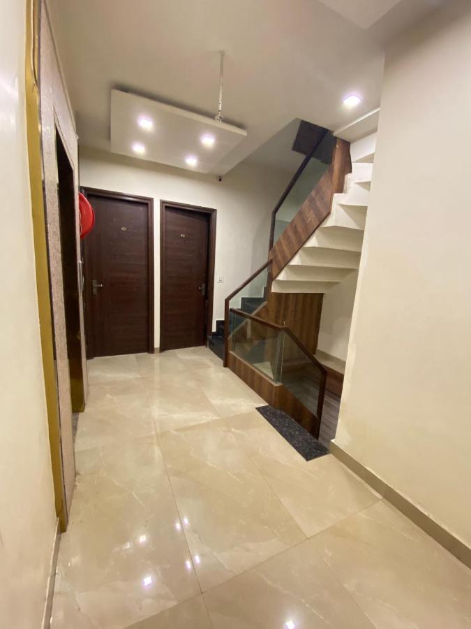 Hotel 56 - 200 Meter From Golden Temple Amritsar Exterior foto