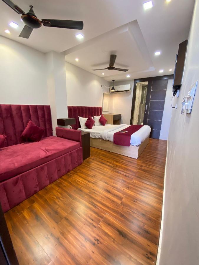 Hotel 56 - 200 Meter From Golden Temple Amritsar Exterior foto